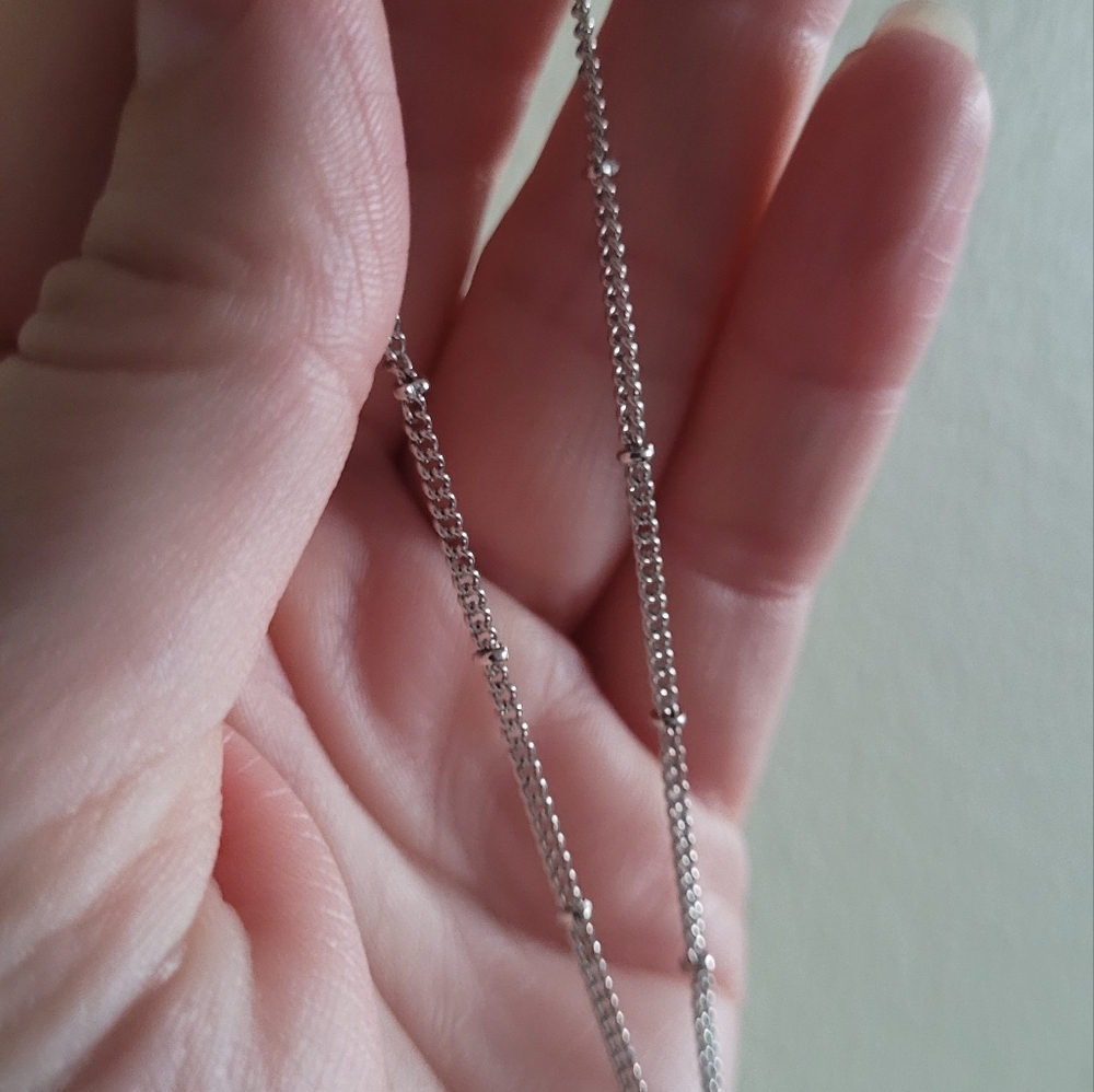 Mixed metal tear drop shaped pendant necklace - Picture 5 of 5